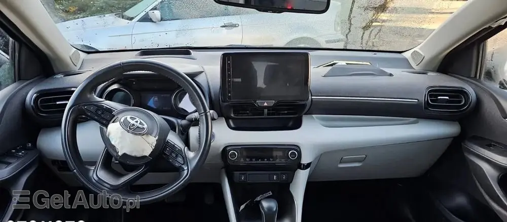 TOYOTA Yaris Hybrid 1.5 VVT-i Elegant