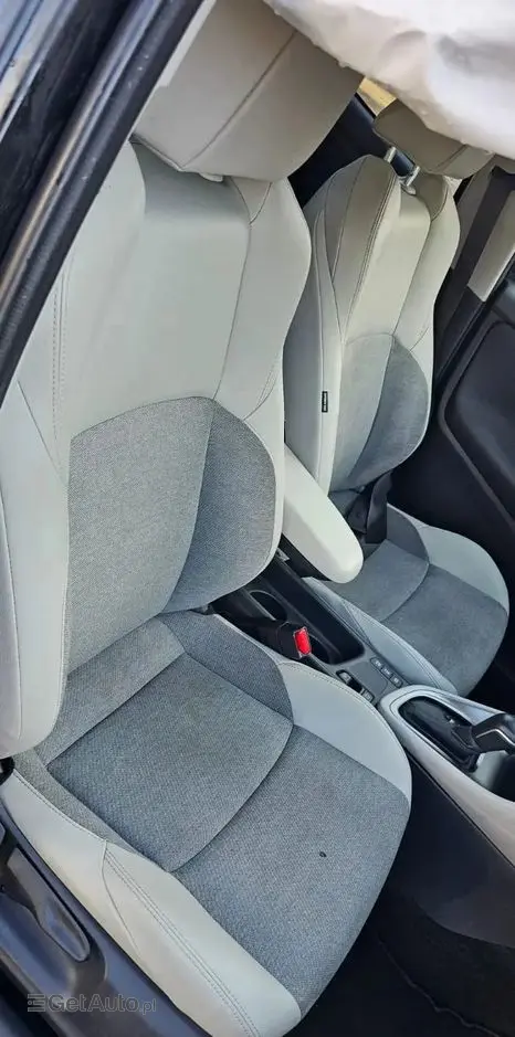 TOYOTA Yaris Hybrid 1.5 VVT-i Elegant