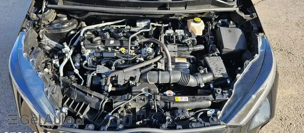 TOYOTA Yaris Hybrid 1.5 VVT-i Elegant