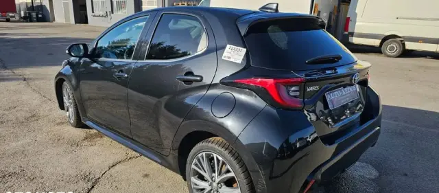 TOYOTA Yaris Hybrid 1.5 VVT-i Elegant