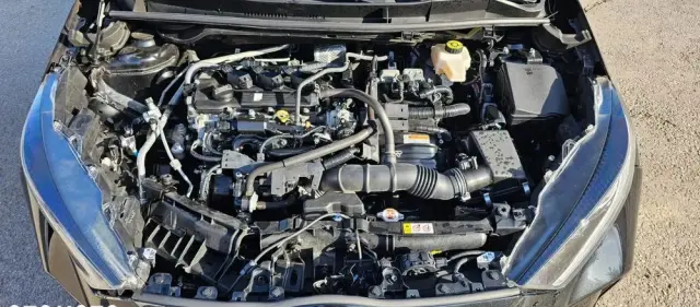 TOYOTA Yaris Hybrid 1.5 VVT-i Elegant
