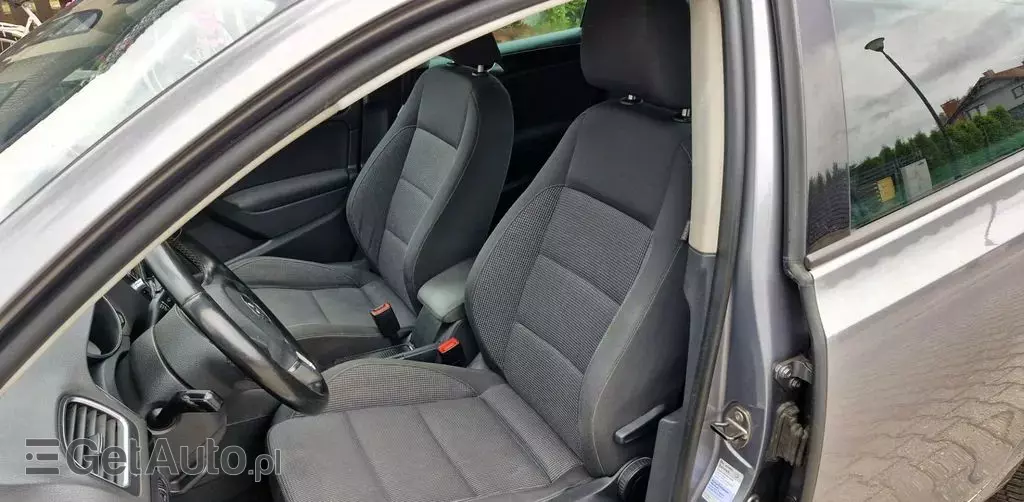 VOLKSWAGEN Golf 1.4 (80 KM)