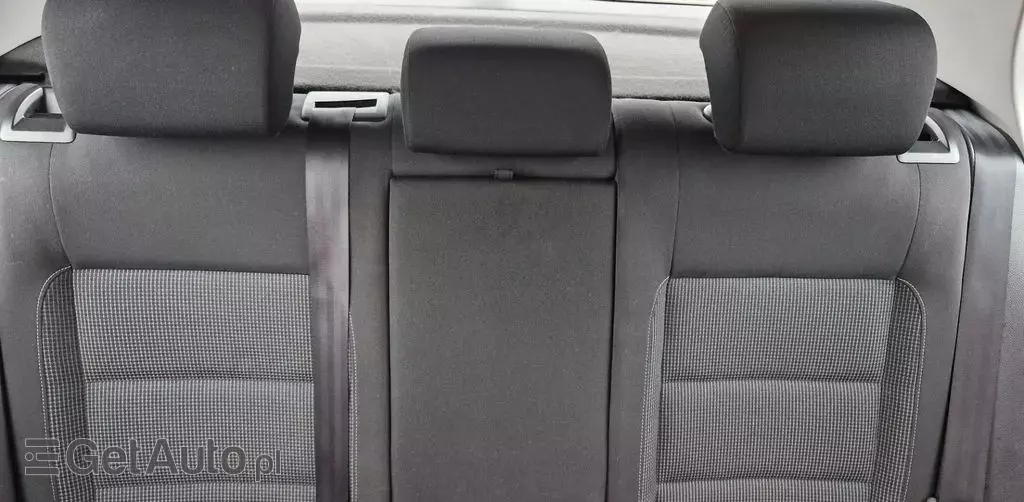 VOLKSWAGEN Golf 1.4 (80 KM)