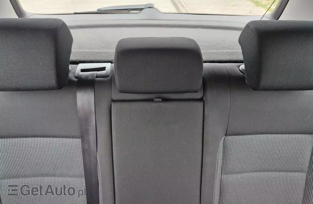 VOLKSWAGEN Golf 1.4 (80 KM)