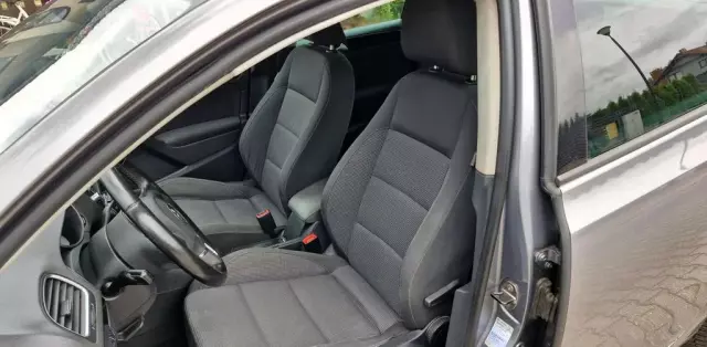 VOLKSWAGEN Golf 1.4 (80 KM)