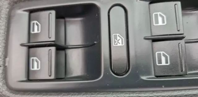 VOLKSWAGEN Golf 1.4 (80 KM)