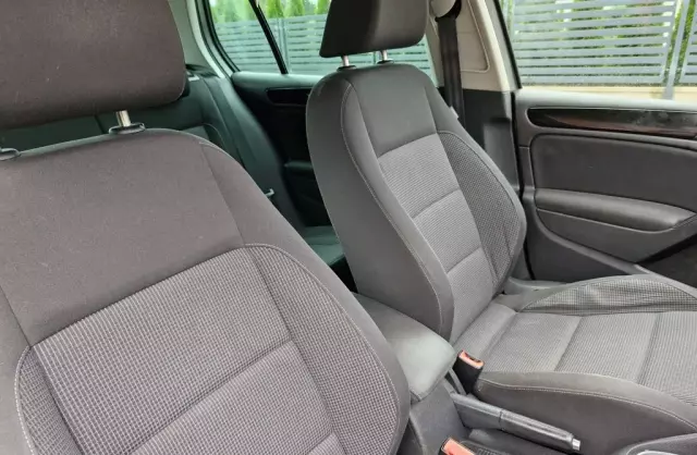 VOLKSWAGEN Golf 1.4 (80 KM)