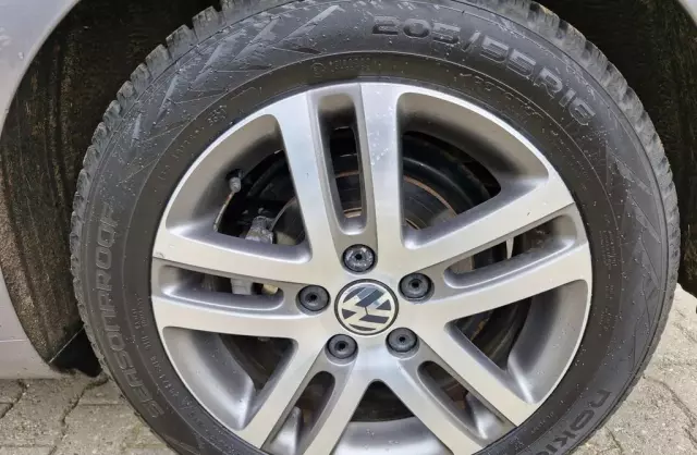 VOLKSWAGEN Golf 1.4 (80 KM)