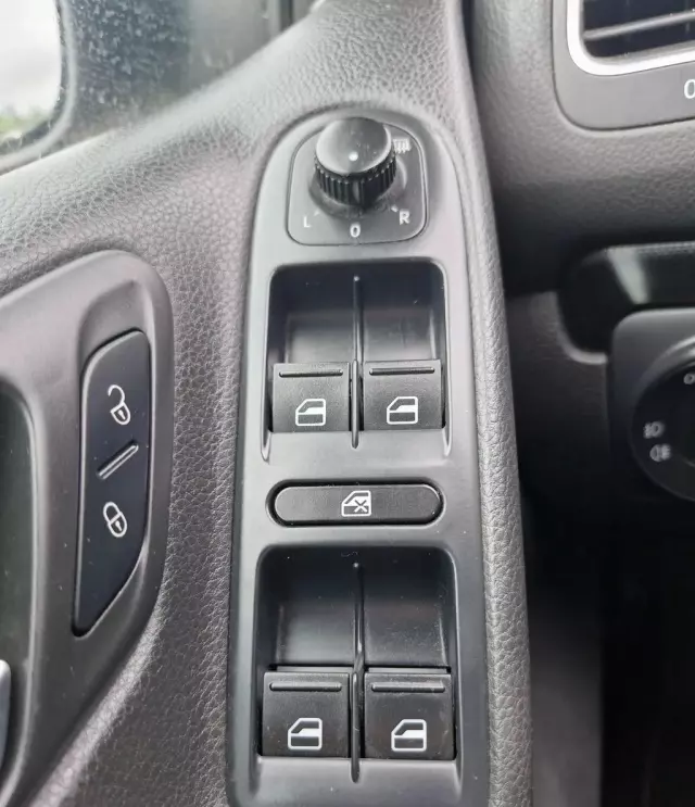 VOLKSWAGEN Golf 1.4 (80 KM)