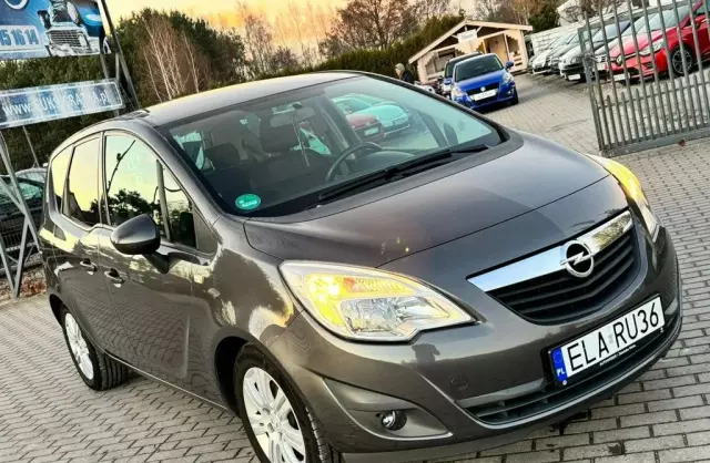 OPEL Meriva 