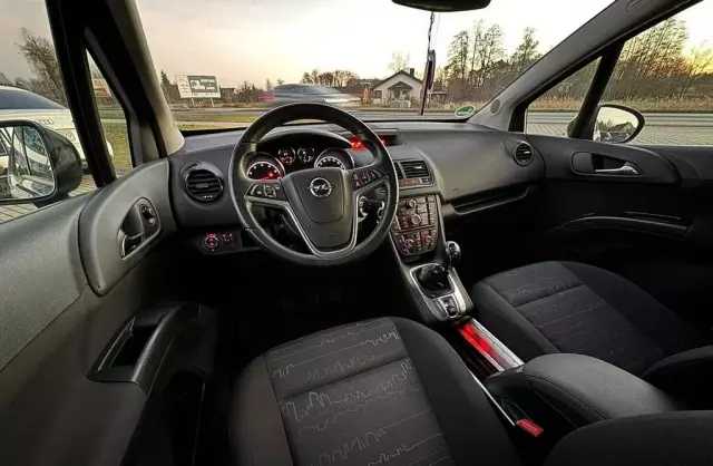 OPEL Meriva 