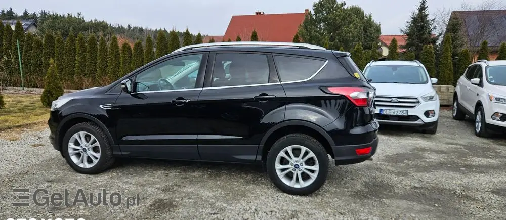 FORD Kuga 2.0 TDCi 4x2 Titanium
