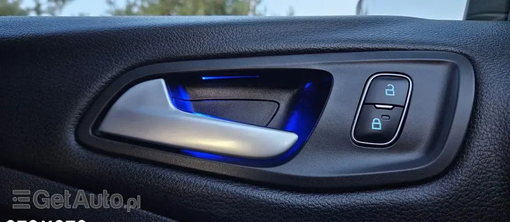 FORD Kuga 2.0 TDCi 4x2 Titanium