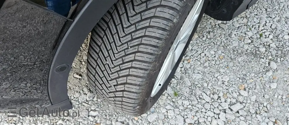 FORD Kuga 2.0 TDCi 4x2 Titanium