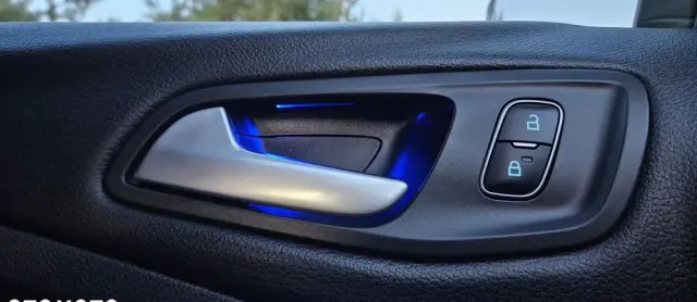 FORD Kuga 2.0 TDCi 4x2 Titanium