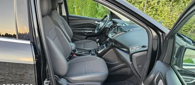 FORD Kuga 2.0 TDCi 4x2 Titanium