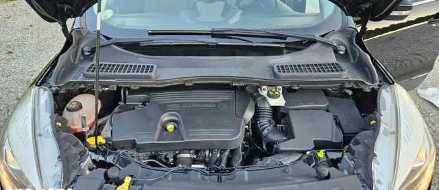 FORD Kuga 2.0 TDCi 4x2 Titanium