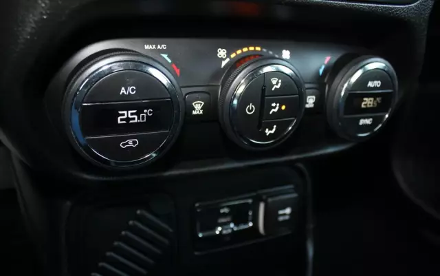 JEEP Renegade 1.6 MultiJet Longitude FWD S&S