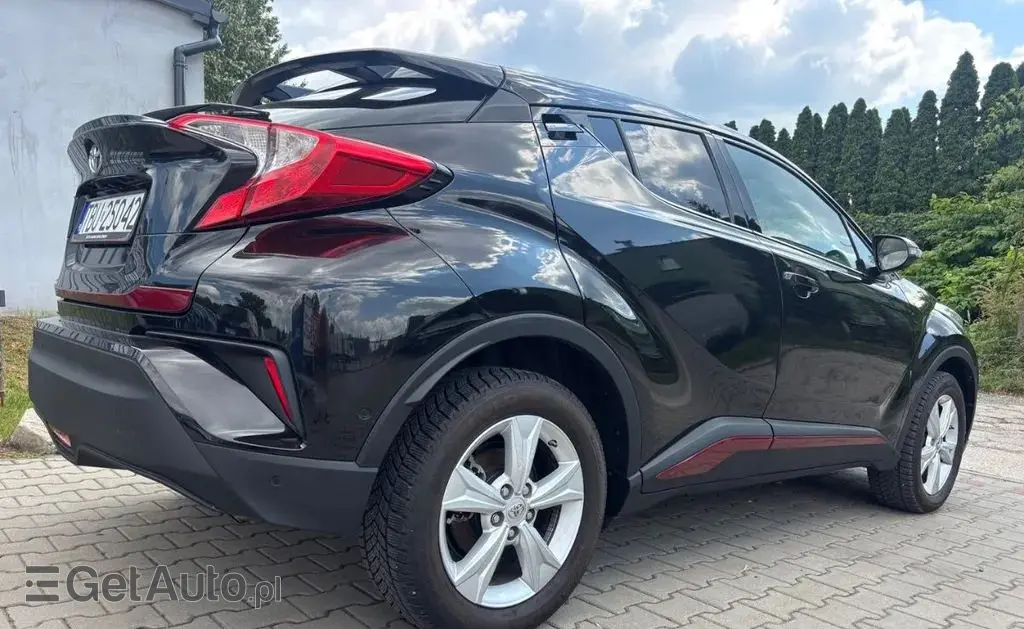 TOYOTA C-HR 
