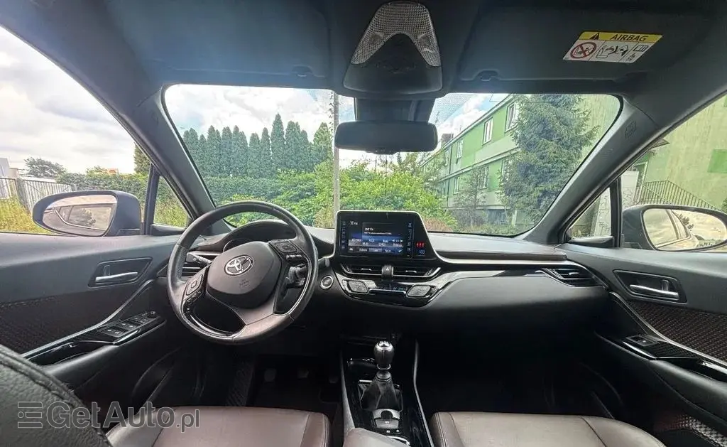 TOYOTA C-HR 