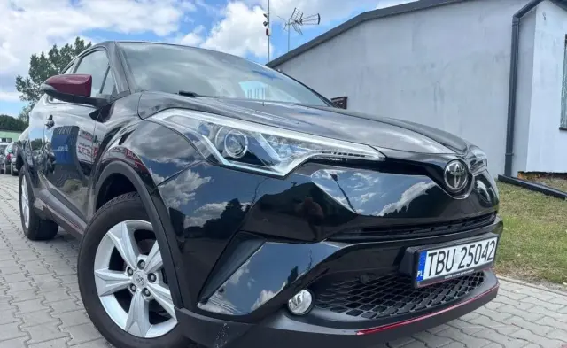 TOYOTA C-HR 