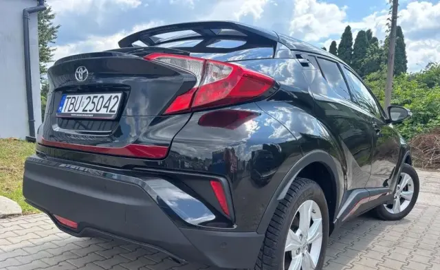 TOYOTA C-HR 