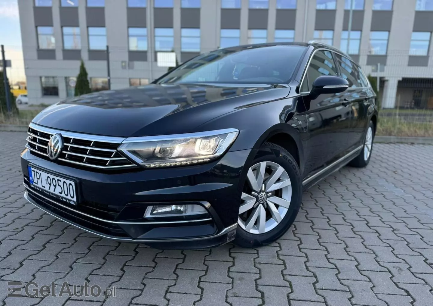 VOLKSWAGEN Passat Variant 2.0 TDI SCR DSG R-Line