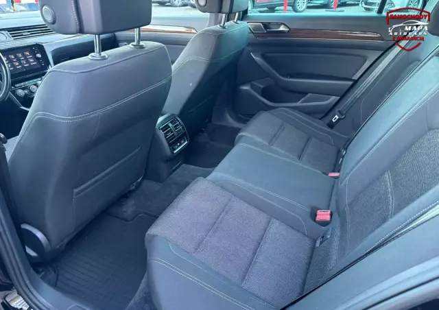 VOLKSWAGEN Passat Variant 2.0 TDI SCR DSG R-Line