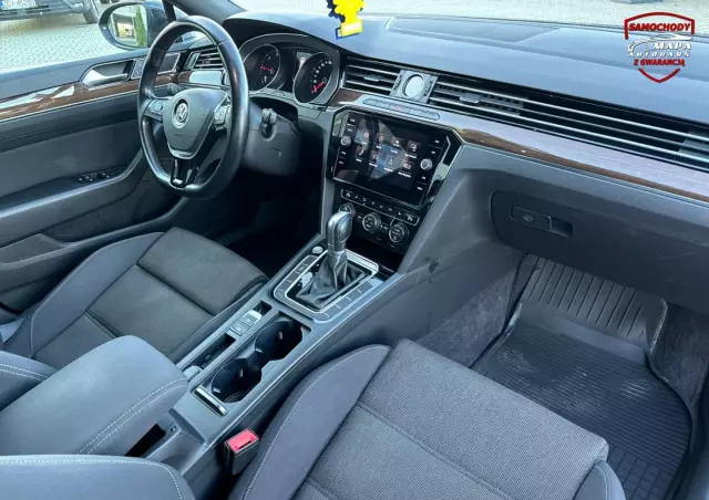 VOLKSWAGEN Passat Variant 2.0 TDI SCR DSG R-Line