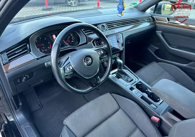 VOLKSWAGEN Passat Variant 2.0 TDI SCR DSG R-Line