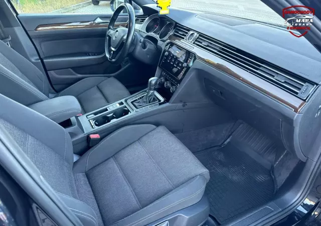 VOLKSWAGEN Passat Variant 2.0 TDI SCR DSG R-Line