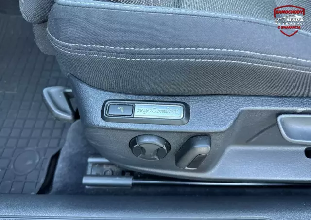 VOLKSWAGEN Passat Variant 2.0 TDI SCR DSG R-Line