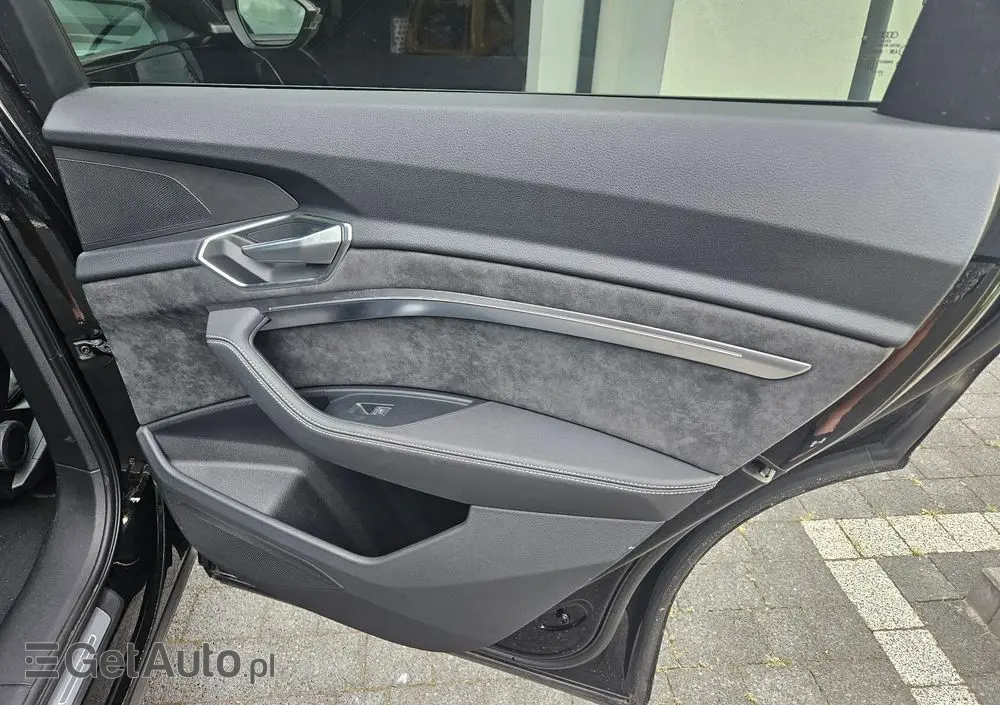 AUDI E-tron 50 quattro S line