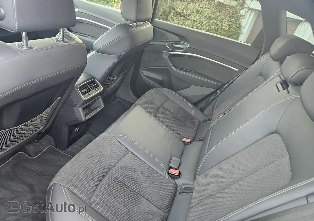 AUDI E-tron 50 quattro S line