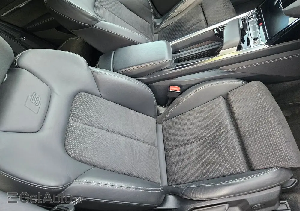 AUDI E-tron 50 quattro S line