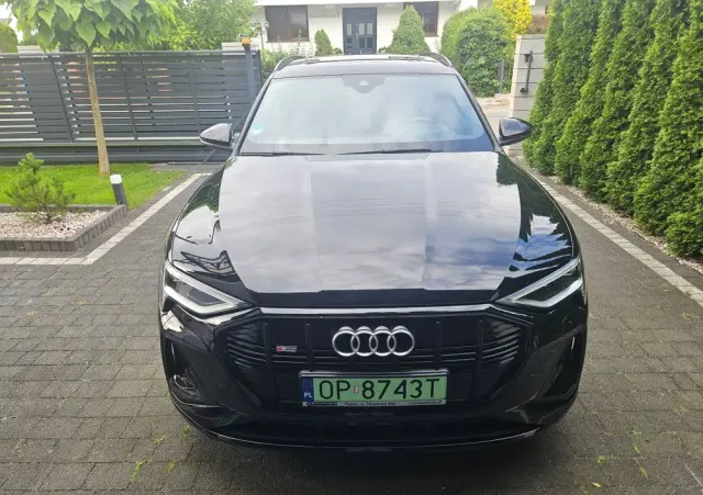AUDI E-tron 50 quattro S line