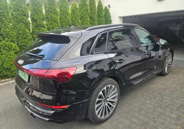 AUDI E-tron 50 quattro S line