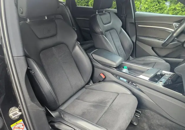 AUDI E-tron 50 quattro S line