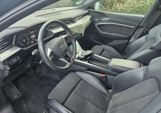AUDI E-tron 50 quattro S line