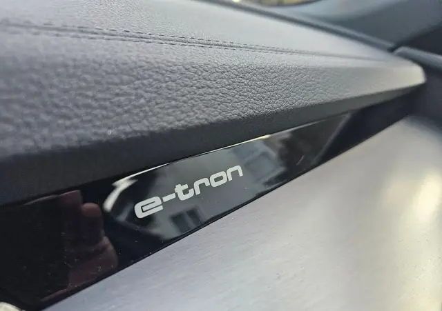 AUDI E-tron 50 quattro S line