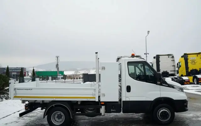 IVECO DAILY 70-180 / WYWROTKA TYLNOZSYPOWA 2,8 M / DMC: 7,0 T / BLOKADA MOSTU /  BLIŹNIAK / HI-MATIC / 