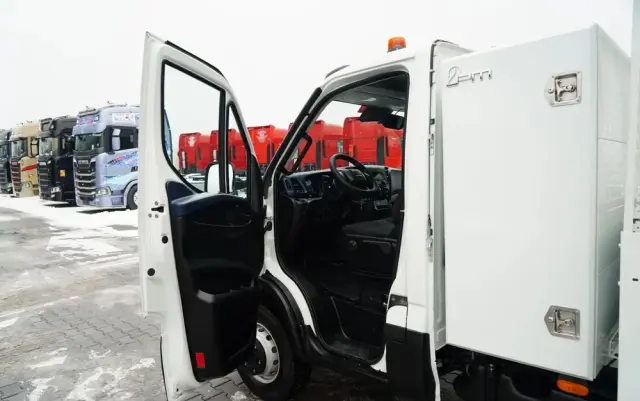 IVECO DAILY 70-180 / WYWROTKA TYLNOZSYPOWA 2,8 M / DMC: 7,0 T / BLOKADA MOSTU /  BLIŹNIAK / HI-MATIC / 