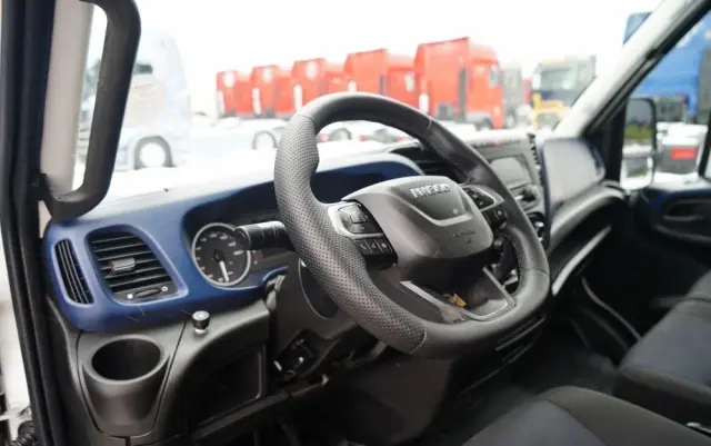 IVECO DAILY 70-180 / WYWROTKA TYLNOZSYPOWA 2,8 M / DMC: 7,0 T / BLOKADA MOSTU /  BLIŹNIAK / HI-MATIC / 