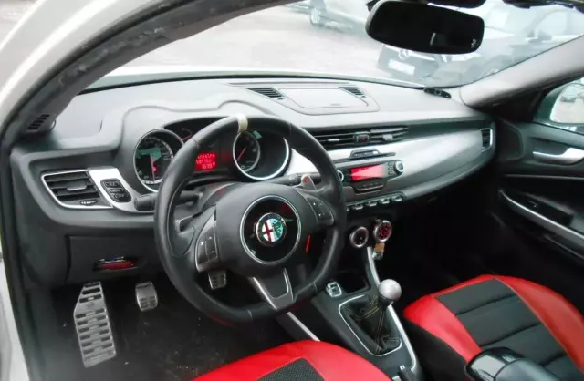 ALFA ROMEO Giulietta 