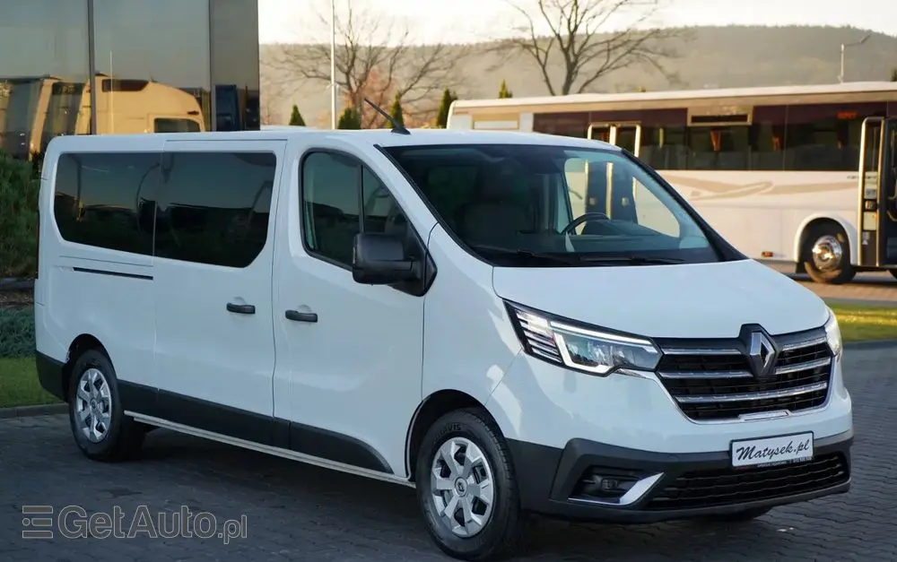 RENAULT TRAFIC III / BUS / 9 MIEJSC / PIERWSZY WŁAŚCICIEL / POLSKI SALON / 2022 ROK / 