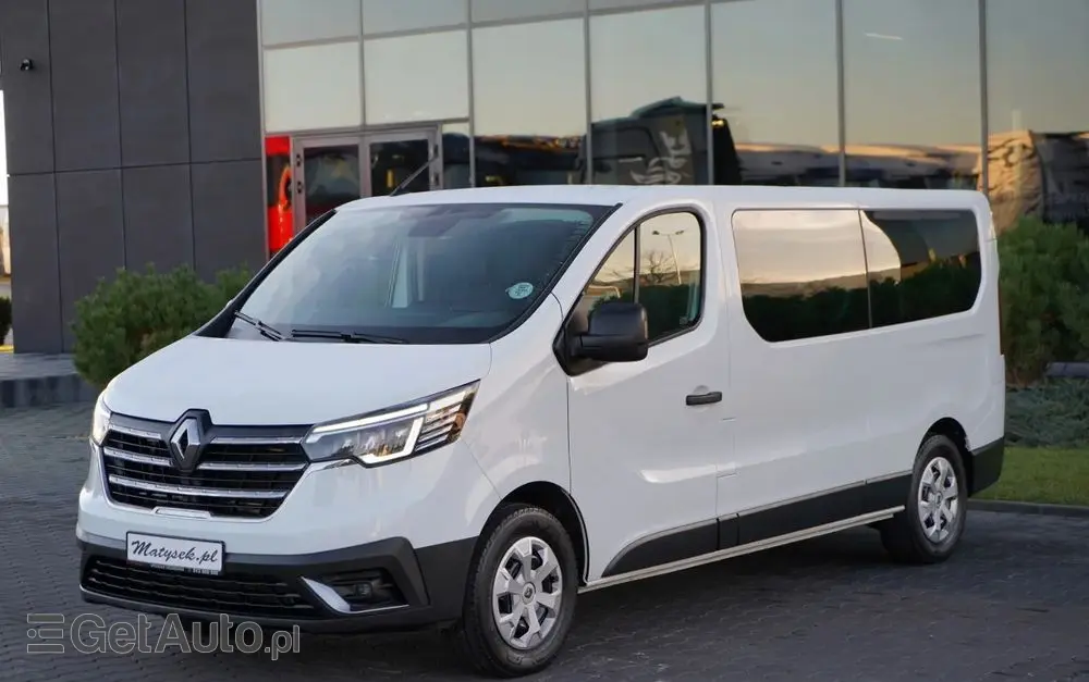RENAULT TRAFIC III / BUS / 9 MIEJSC / PIERWSZY WŁAŚCICIEL / POLSKI SALON / 2022 ROK / 
