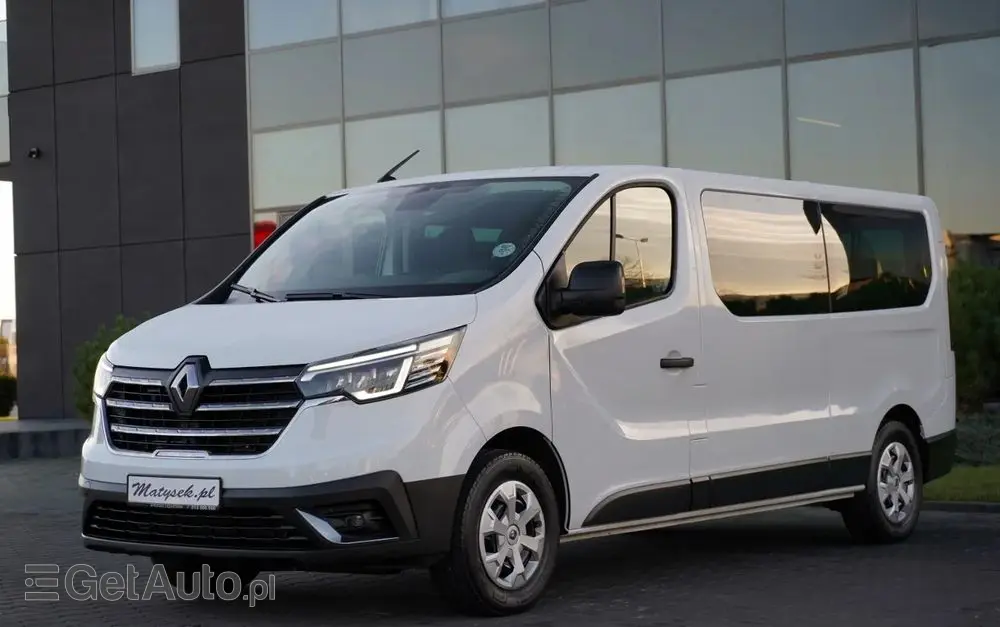 RENAULT TRAFIC III / BUS / 9 MIEJSC / PIERWSZY WŁAŚCICIEL / POLSKI SALON / 2022 ROK / 