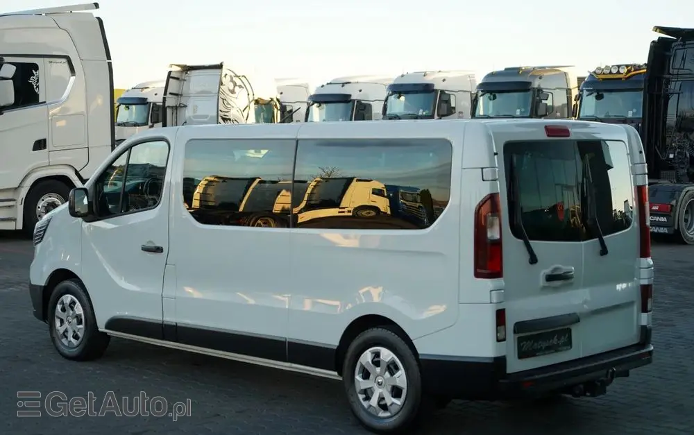 RENAULT TRAFIC III / BUS / 9 MIEJSC / PIERWSZY WŁAŚCICIEL / POLSKI SALON / 2022 ROK / 