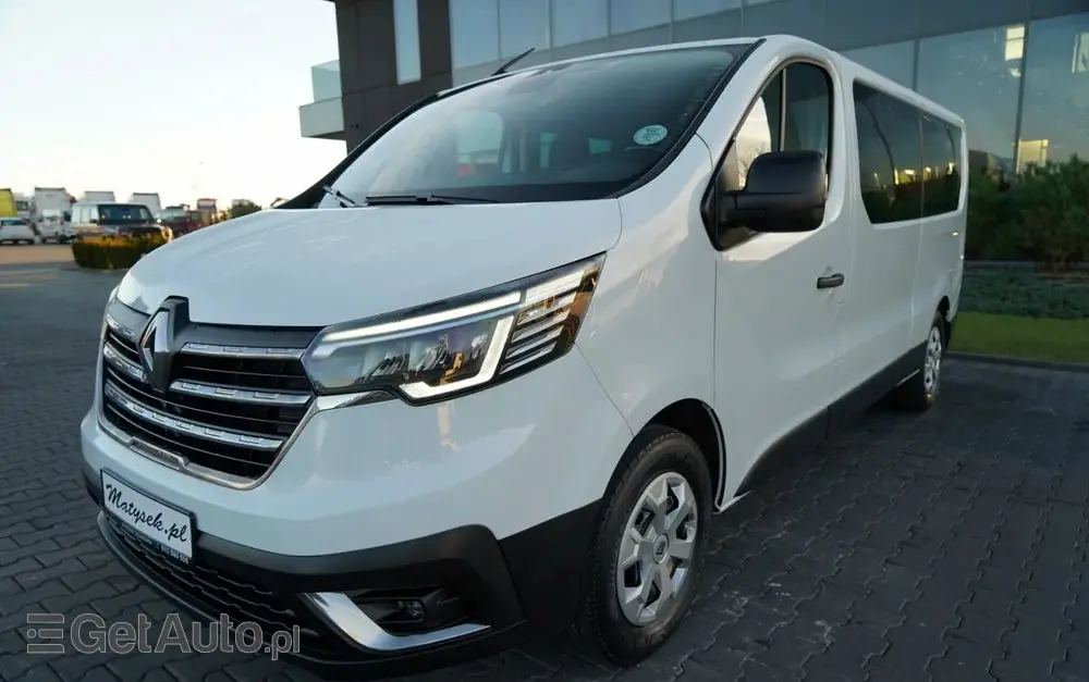RENAULT TRAFIC III / BUS / 9 MIEJSC / PIERWSZY WŁAŚCICIEL / POLSKI SALON / 2022 ROK / 