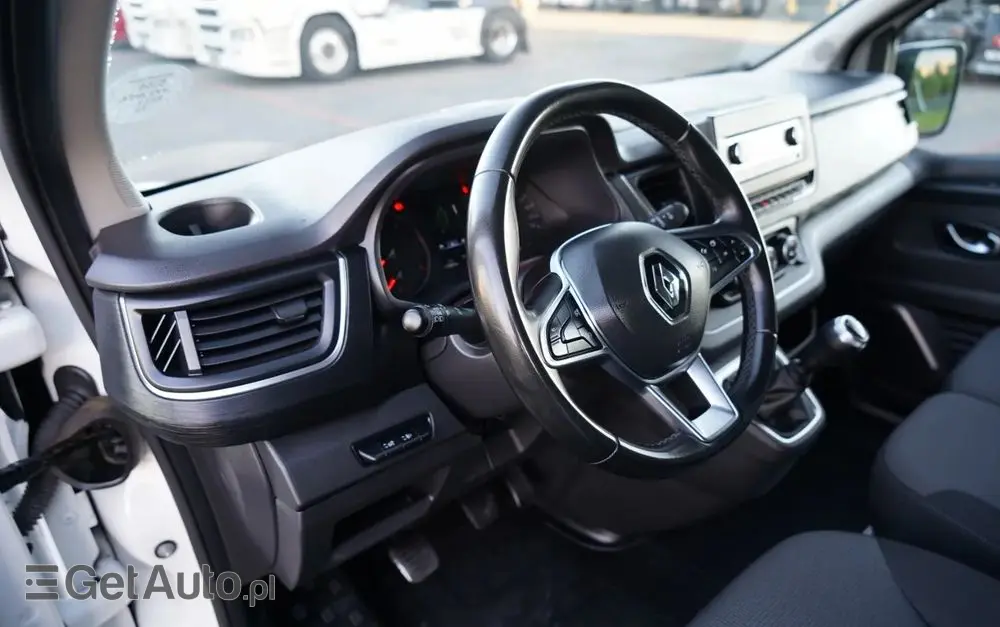 RENAULT TRAFIC III / BUS / 9 MIEJSC / PIERWSZY WŁAŚCICIEL / POLSKI SALON / 2022 ROK / 